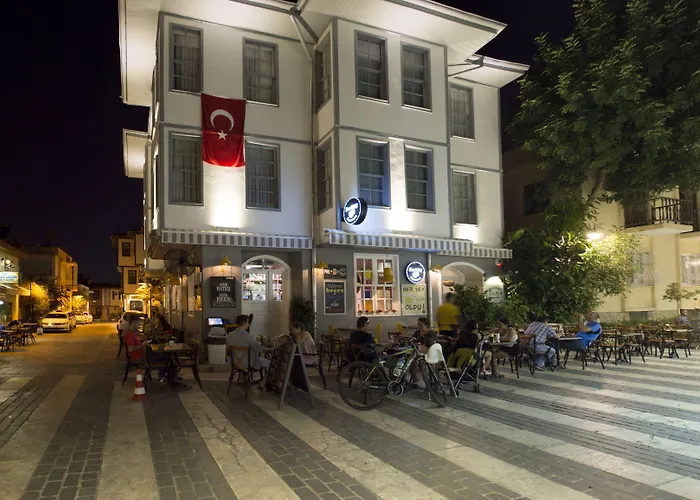 Luna Boutique أنطاليا