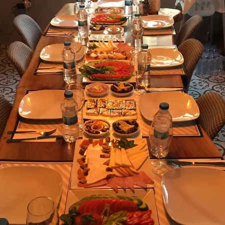 Luna Boutique Hotel 2*